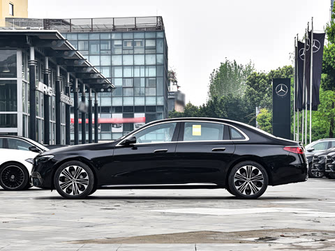 2026�� �Ŀ� E 300 L ������