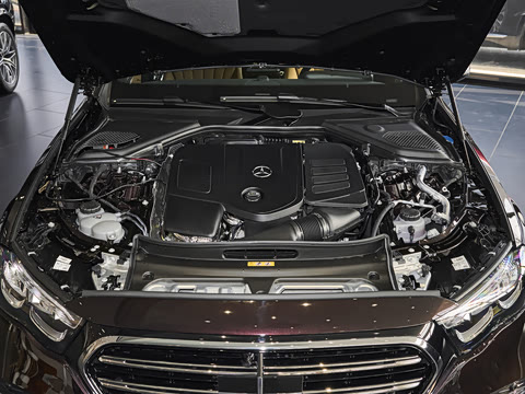 2026�� E 300 L ������