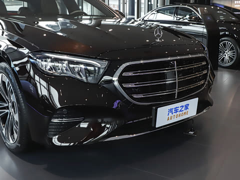 2026�� �Ŀ� E 300 L ������