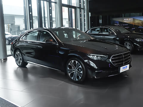 2026�� �Ŀ� E 300 L ������