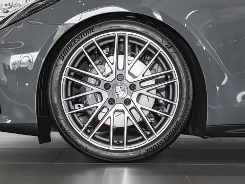 2026�� Panamera �����ӳ������� 2.9T