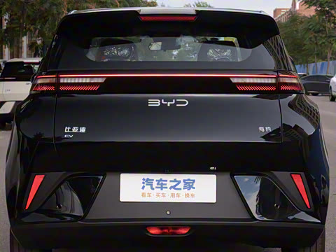 2025�� �Ǽݰ� 405km ���ڰ�