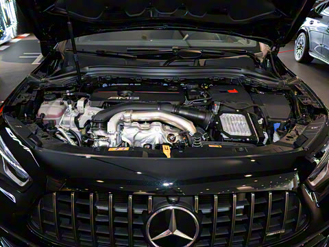 2025�� AMG GLA 35 4MATIC