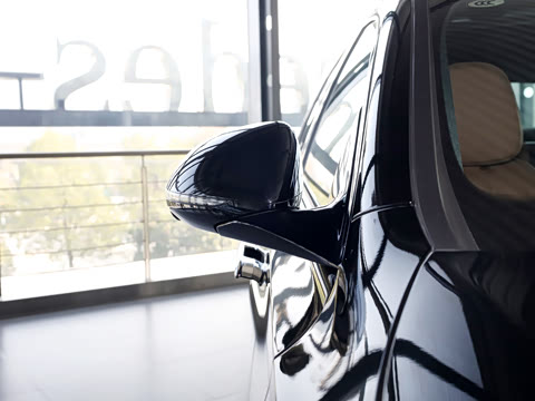 2026�� E 300 �������˶���