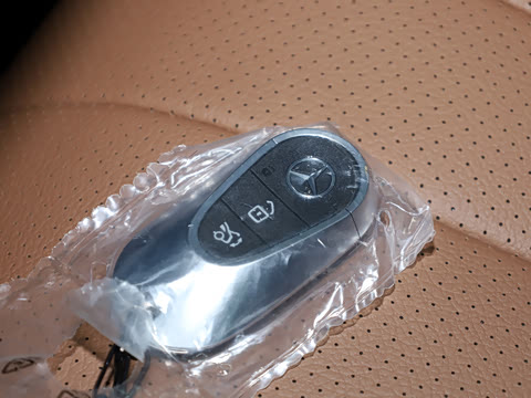 2026�� E 300 �������˶���