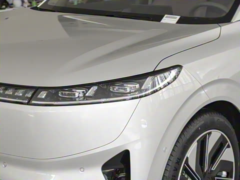 2025�� 210Ultra���Ȱ� 6��