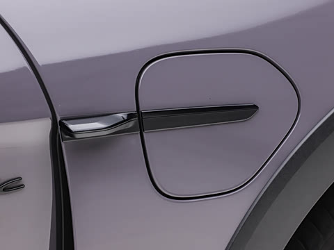 2026�� Taycan 4 Cross Turismo