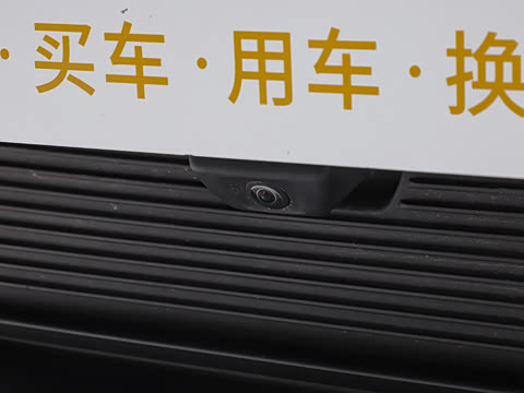 2026�� Taycan 4 Cross Turismo