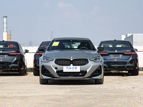 2025�� M240i xDrive