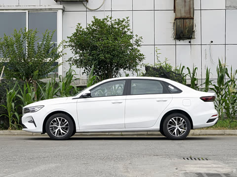 2027�� ���� 1.5L CVT������