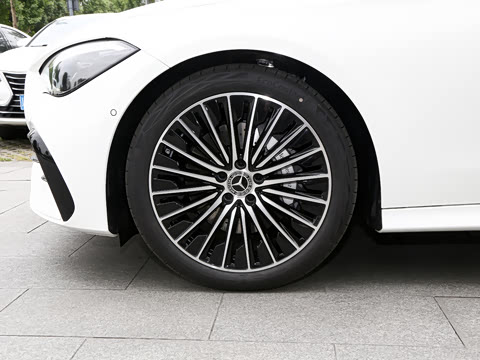 2026�� �Ŀ� CLE 300 4MATIC �����ͽ��ܳ�