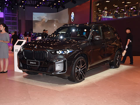 2025�� xDrive 40Li ������M�˶���ҹ��װ