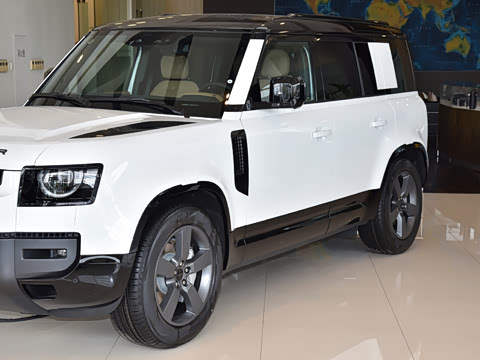 2026�� 110 3.0T P400 X-Dynamic HSE