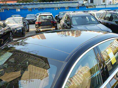 2026�� E 260 L �����