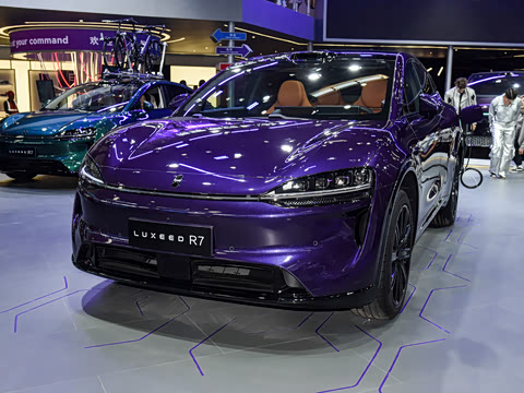 2026�� ���� UItra(896�߼����״