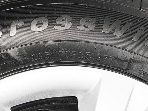 2025�� M5 1.6L ���������� 7��