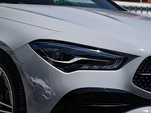 2025�� CLA 260 4MATIC ��ذ�