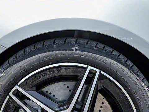 2025�� CLA 260 4MATIC ��ذ�