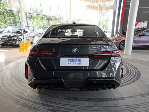 2025�� M5