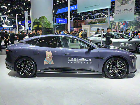 2025�� Ultra���̰�