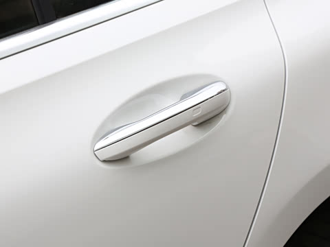 2026�� C 260 L �˶��ر��