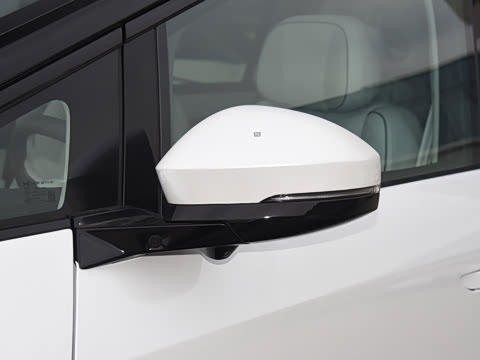 2026�� ���� 750 Ultra