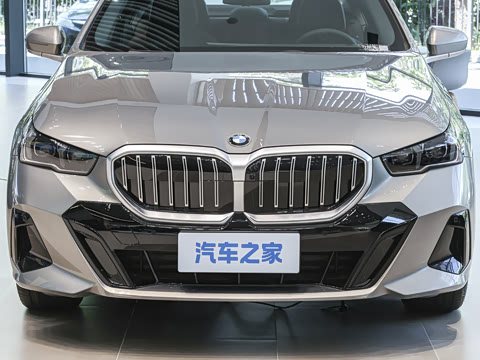 2026�� �Ŀ� 530Li ������ M�˶���װ