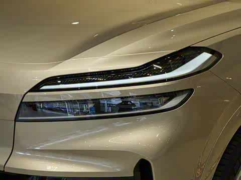 2025�� Ultra ������