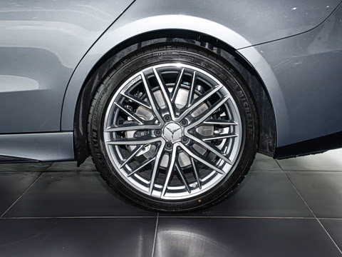 2026�� AMG C 43 4MATIC