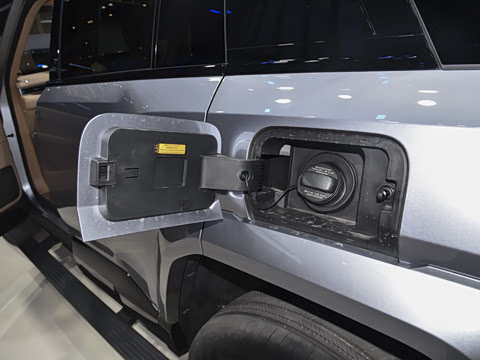 2025�� Max