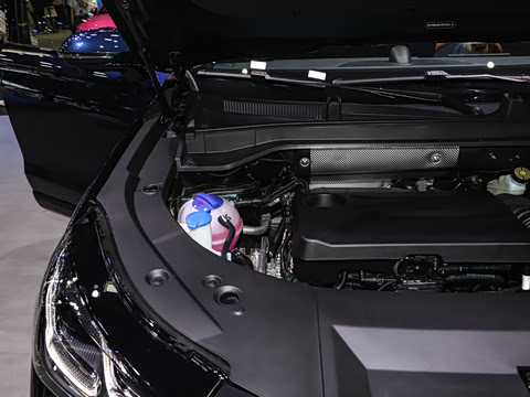 2027�� 2.0T ˫�������������