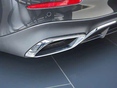 2025�� �Ŀ� E 300 L ʱ���˶���