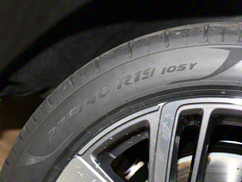 2026�� E 300 L ʱ���˶���