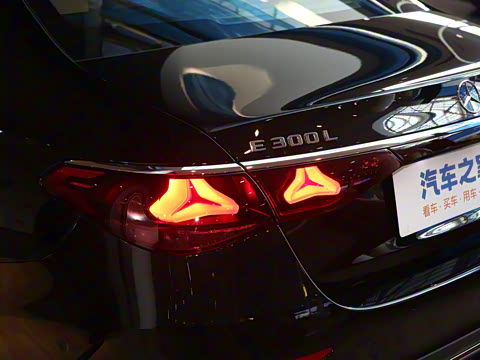 2026�� E 300 L ʱ���˶���