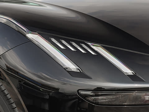 2025�� 240����Ultra�˶���