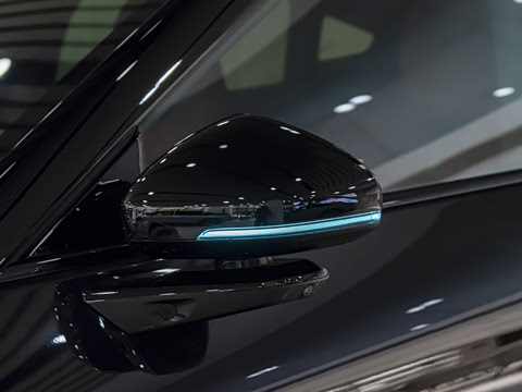 2025�� 820 Max