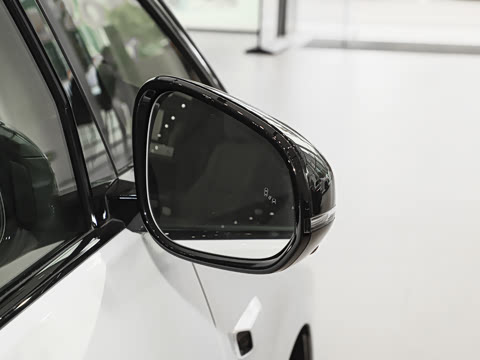 2025�� Ultra ���ܻ��°�