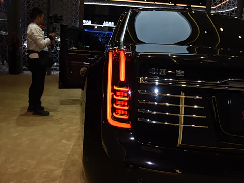 2026�� 4.0T V8 ��ϼ���ư�