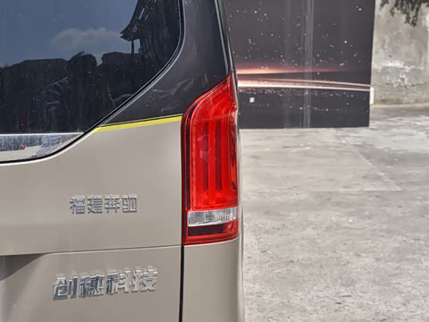 2023�� ��ʨϵ�� 2.0T �� 7��