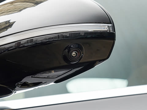 2026�� �Ŀ� E 300 L ʱ����