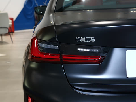 2026�� 330Li �����