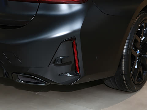 2026�� 330Li �����