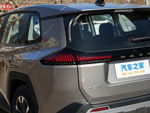 2026�� 2.0L ����������