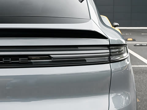 2025�� Cayenne Coup�� Turbo GT 4.0T