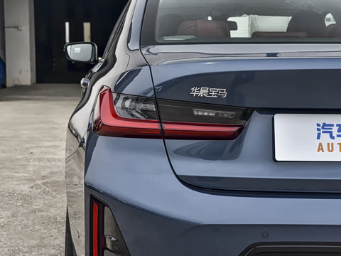 2026�� 330Li M�˶���ҹ��װ