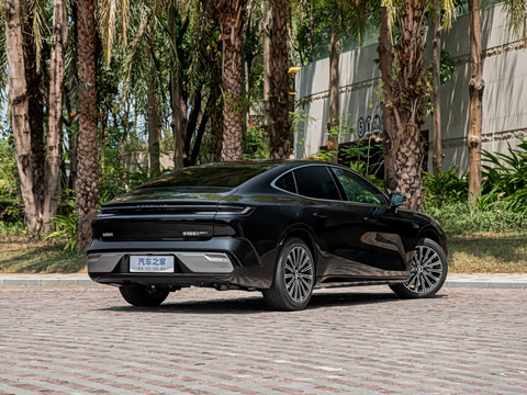 2026�� 225km EM-i Զ�����ǺӰ�