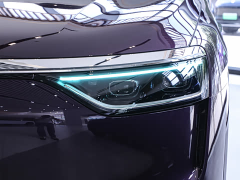 2025�� ���� Ultra�� 53.4kWh 5���� (192�߼����״