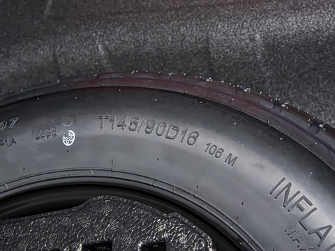 2027�� 1.5L ������