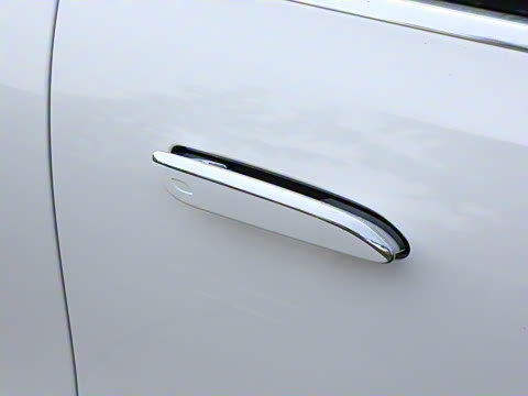 2025�� �Ŀ� E 300 L ʱ���˶���