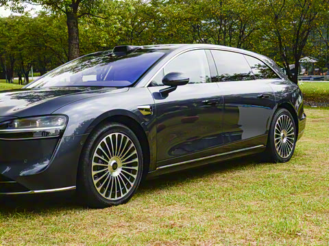 2025�� ���� Ultra��������